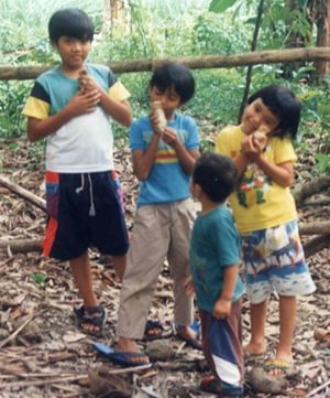 Angah, Acik, Kamil dan Ijah